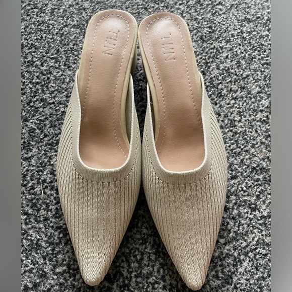 Elegant Beige Mules for Women - Picture 7 of 10
